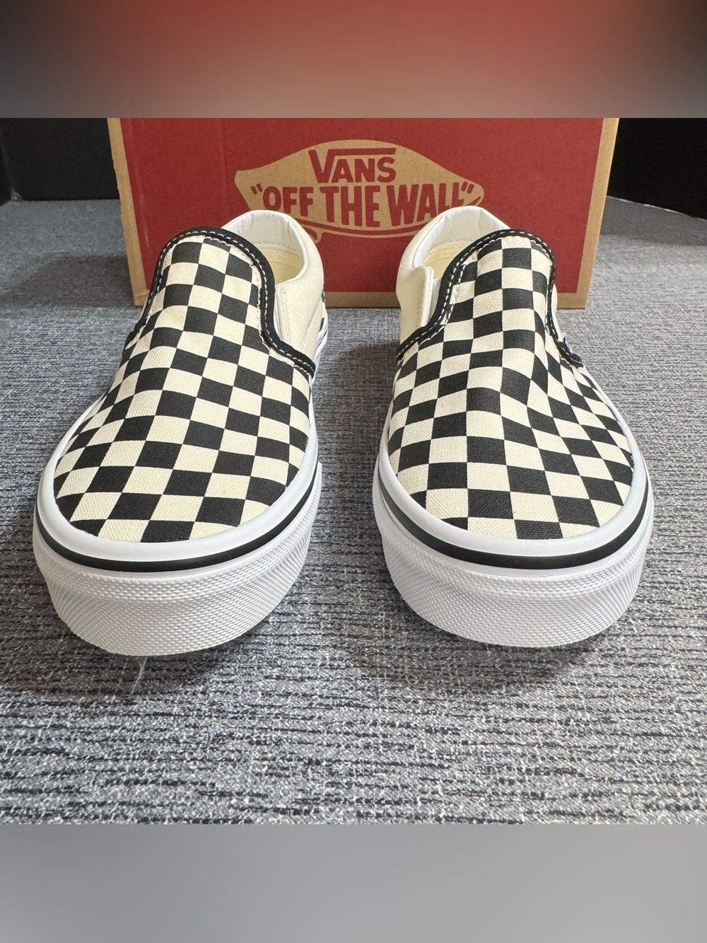 Vans Classic Slip Ons for Kids - Picture 5 of 13